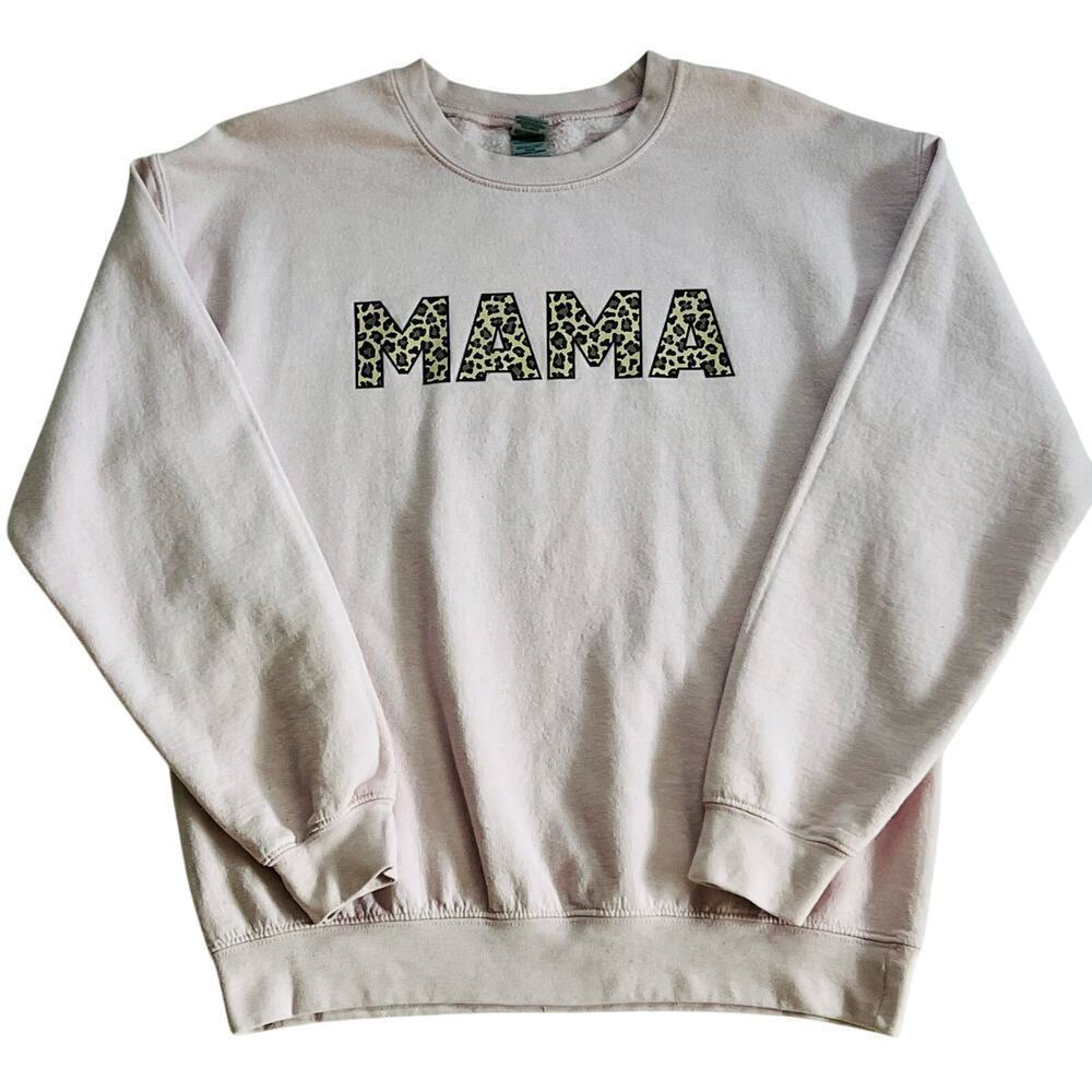 MAMA Crewneck Medium Mom Pull Over Top in Light Pink / Lavender Gildan